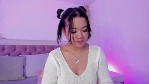 Snapshot of emelyy_carter chatting on 03/12/25, 10:50 Emy online show from 03/12/25, 10:50