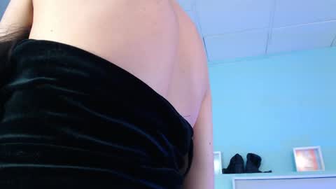 Danna online show from 05/17/26, 02:42