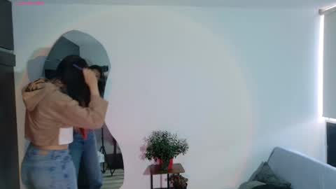 Snapshot of emerald_sparkles chatting on 09/14/25, 12:37 sabrina online show from 09/14/25, 12:37