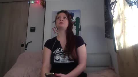 Snapshot of emerieskye chatting on 12/12/24, 04:10 EmerieSkye online show from 12/12/24, 04:10