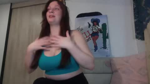 Snapshot of emerieskye chatting on 12/15/24, 10:37 EmerieSkye online show from 12/15/24, 10:37