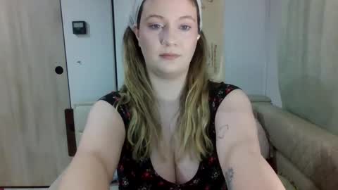 EmerieSkye online show from 02/05/26, 04:44