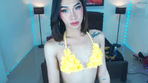 Snapshot of emerladmore chatting on 07/27/26, 04:58 emerladmore online show from 07/27/26, 04:58