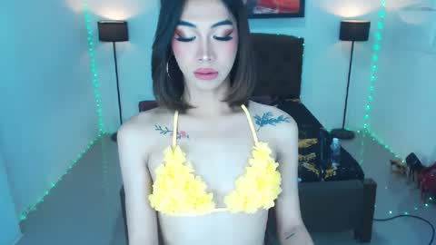 Snapshot of emerladmore chatting on 07/28/26, 02:13 emerladmore online show from 07/28/26, 02:13