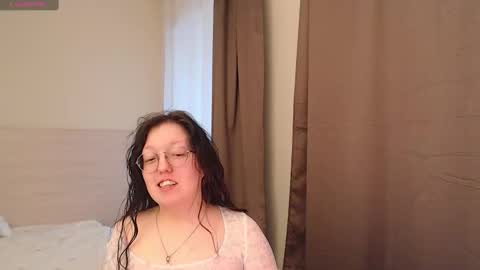 Snapshot of emi_gooflord chatting on 03/01/25, 06:46 Emi online show from 03/01/25, 06:46