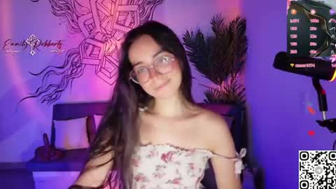 Snapshot of emi_roberts chatting on 06/24/26, 11:04 Emmily Roberts online show from 06/24/26, 11:04