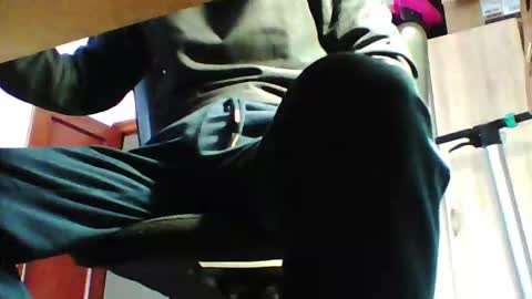 emiarg online show from 10/26/25, 10:32