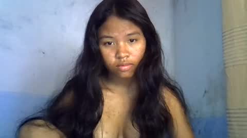 Snapshot of emiehottie chatting on 06/17/26, 10:39 Ami online show from 06/17/26, 10:39