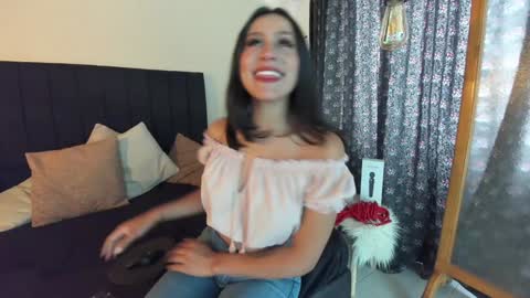 Snapshot of emigomez_ chatting on 01/20/25, 08:07 Emilia Gomez online show from 01/20/25, 08:07