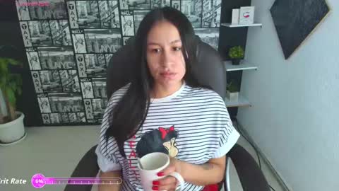 Snapshot of emigomez_ chatting on 10/07/25, 01:41 Emilia Gomez online show from 10/07/25, 01:41