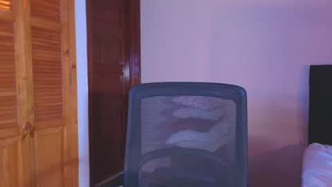 Emilia Gomez online show from 07/18/26, 01:32