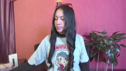 Emilia Gomez online show from 07/19/26, 12:03