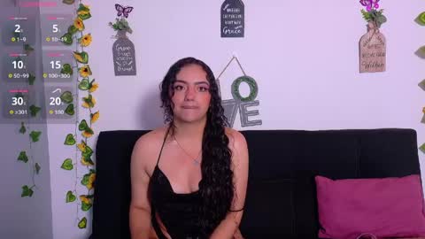 Snapshot of emiily_curly chatting on 04/22/26, 11:45 Emily online show from 04/22/26, 11:45