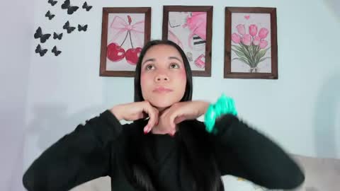 Snapshot of emiily_parkerr chatting on 05/18/26, 10:15 Emily online show from 05/18/26, 10:15