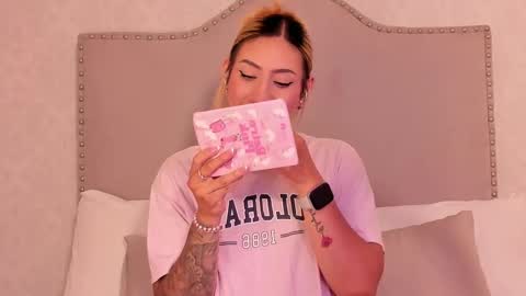 EMILY ROBERTS online show from 09/18/25, 03:19