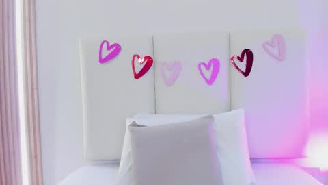 EMILY ROBERTS online show from 02/14/26, 07:21