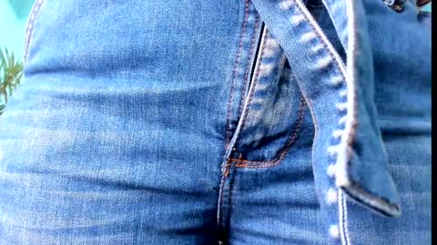 Emily online show from 02/03/25, 11:31