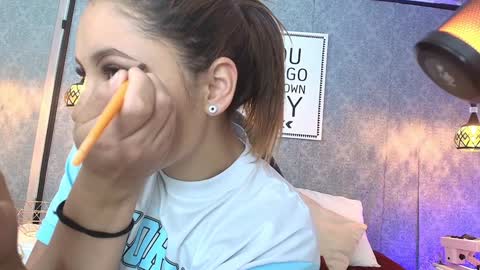 Snapshot of emiily_w1 chatting on 01/26/25, 04:51 Emily online show from 01/26/25, 04:51