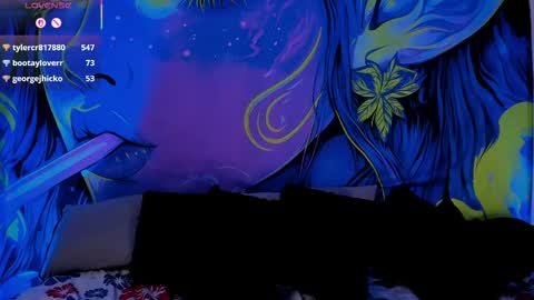 Snapshot of emiilycollins1 chatting on 05/12/26, 06:43 online show from 05/12/26, 06:43