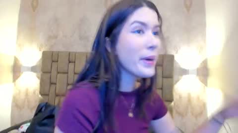Snapshot of emiilycutex_ chatting on 02/26/25, 12:03 online show from 02/26/25, 12:03