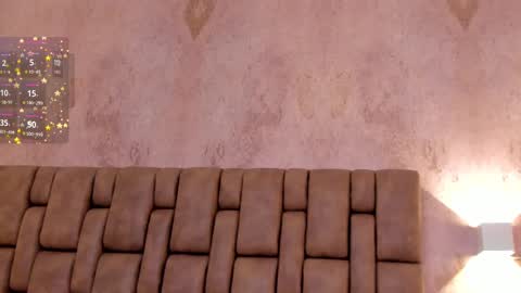 Snapshot of emiilycutex_ chatting on 02/26/25, 06:11 online show from 02/26/25, 06:11