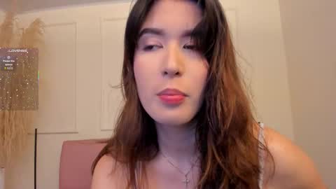 Snapshot of emiilycutex_ chatting on 10/04/25, 12:03 online show from 10/04/25, 12:03
