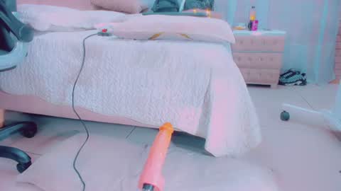 EmillySaenz online show from 07/09/26, 12:20