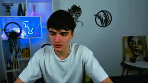 Snapshot of emil_lucky chatting on 02/24/26, 12:36 emil_lucky online show from 02/24/26, 12:36