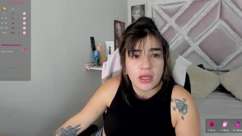 emilayton_ online show from 02/10/26, 08:46