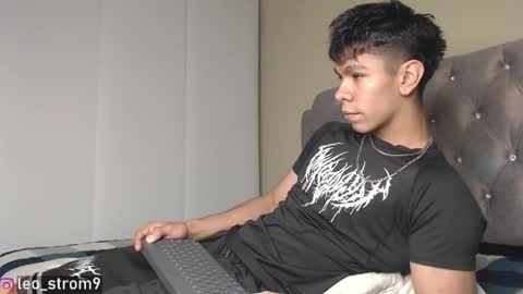 Snapshot of emile_239 chatting on 12/19/24, 04:56 emile_239 online show from 12/19/24, 04:56