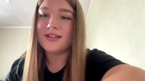 Milena online show from 07/28/26, 09:15