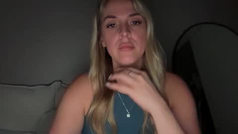 Snapshot of emilelovesyou chatting on 05/03/26, 10:49 emilelovesyou online show from 05/03/26, 10:49