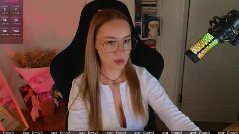 Emili online show from 12/02/25, 12:54