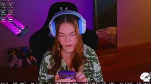 Emili online show from 06/17/26, 10:06