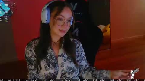 Emili online show from 07/28/26, 11:39