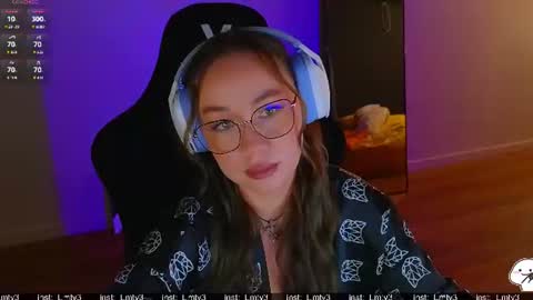 Emili online show from 07/29/26, 10:46