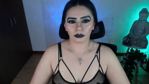 Snapshot of emili_evans_ chatting on 04/30/26, 10:47 POWERFULL GODDESS EMILI online show from 04/30/26, 10:47