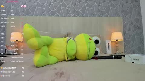 Emili Lenus online show from 02/25/25, 05:36