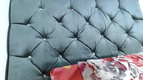 Snapshot of emili_riders chatting on 02/15/25, 08:44 emili riders online show from 02/15/25, 08:44