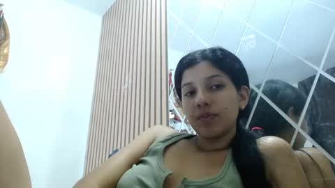 Snapshot of emili_riders chatting on 02/25/25, 05:52 emili riders online show from 02/25/25, 05:52