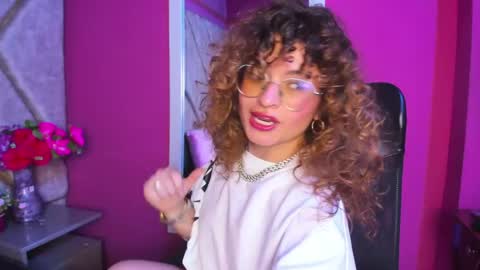 Snapshot of emili_rouse_ chatting on 09/10/25, 09:59 Emy  online show from 09/10/25, 09:59