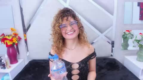 Snapshot of emili_rouse_ chatting on 10/11/25, 03:06 Emy  online show from 10/11/25, 03:06