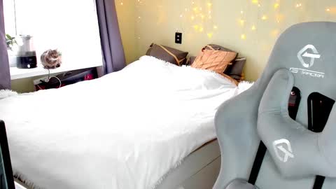 emili_sweet__ online show from 03/04/25, 10:35