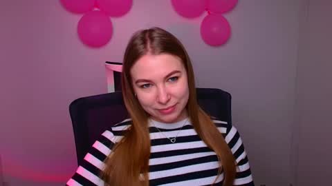 Snapshot of emilia_ilia chatting on 02/18/25, 06:15 Emilia online show from 02/18/25, 06:15