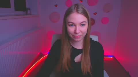 Snapshot of emilia_ilia chatting on 02/27/25, 12:23 Emilia online show from 02/27/25, 12:23