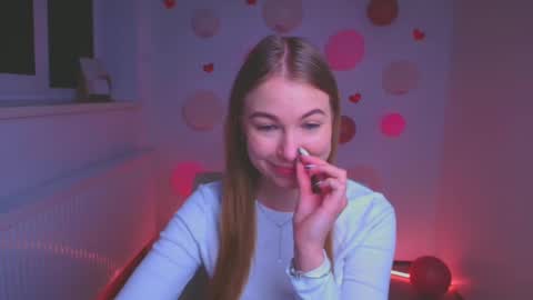 Snapshot of emilia_ilia chatting on 03/02/25, 06:05 Emilia online show from 03/02/25, 06:05