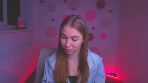 Snapshot of emilia_ilia chatting on 03/04/25, 09:07 Emilia online show from 03/04/25, 09:07