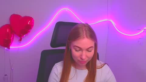 Snapshot of emilia_ilia chatting on 03/12/25, 03:18 Emilia online show from 03/12/25, 03:18