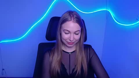 Snapshot of emilia_ilia chatting on 09/12/25, 05:18 Emilia online show from 09/12/25, 05:18