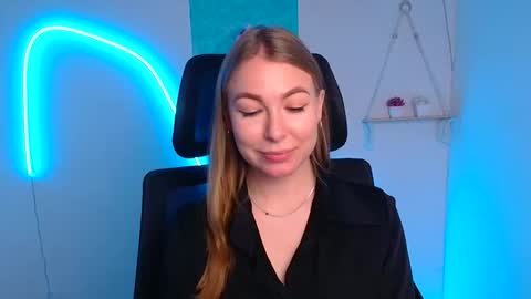 Emilia online show from 01/06/26, 12:31